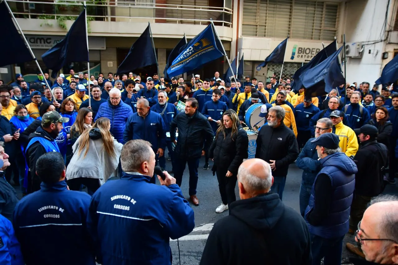 correo-argentino-rosario-protesta-tatin-3