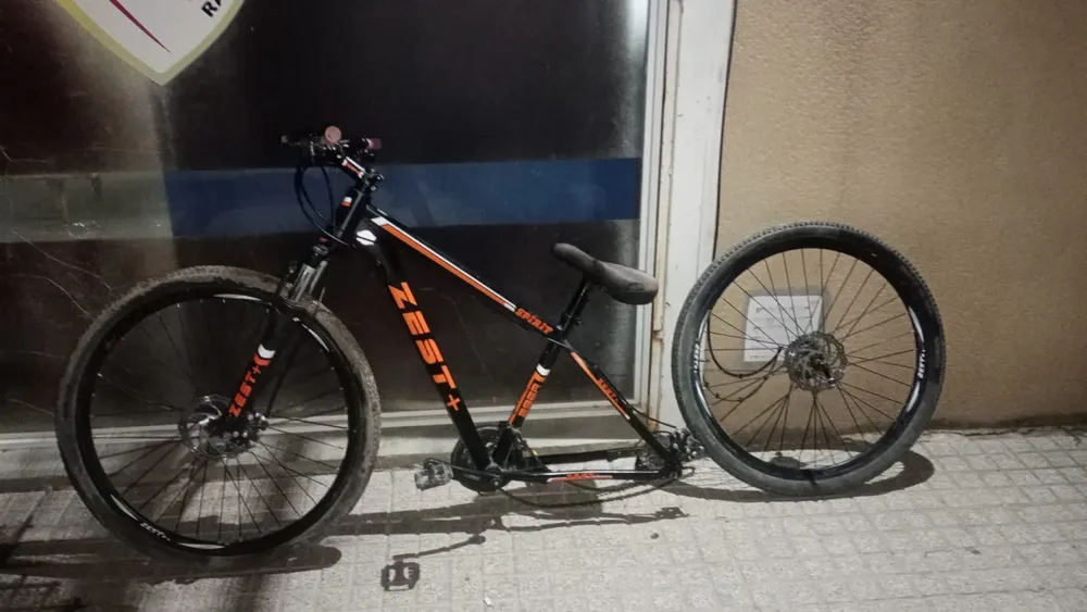 6a24a73e-0749-4a4a-9227-516f5bf4dc2b