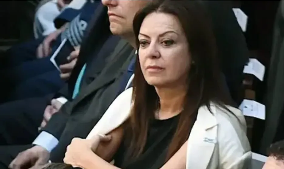 f7d3fb2f-08c3-4a44-9d42-7d09495394b3