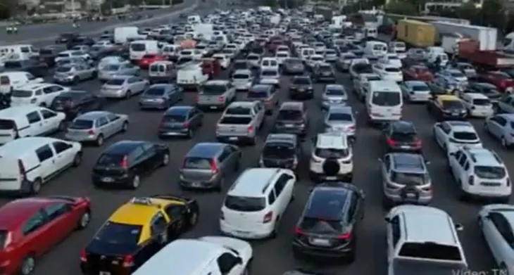 corte-la-autopista-buenos-aires-la-plata