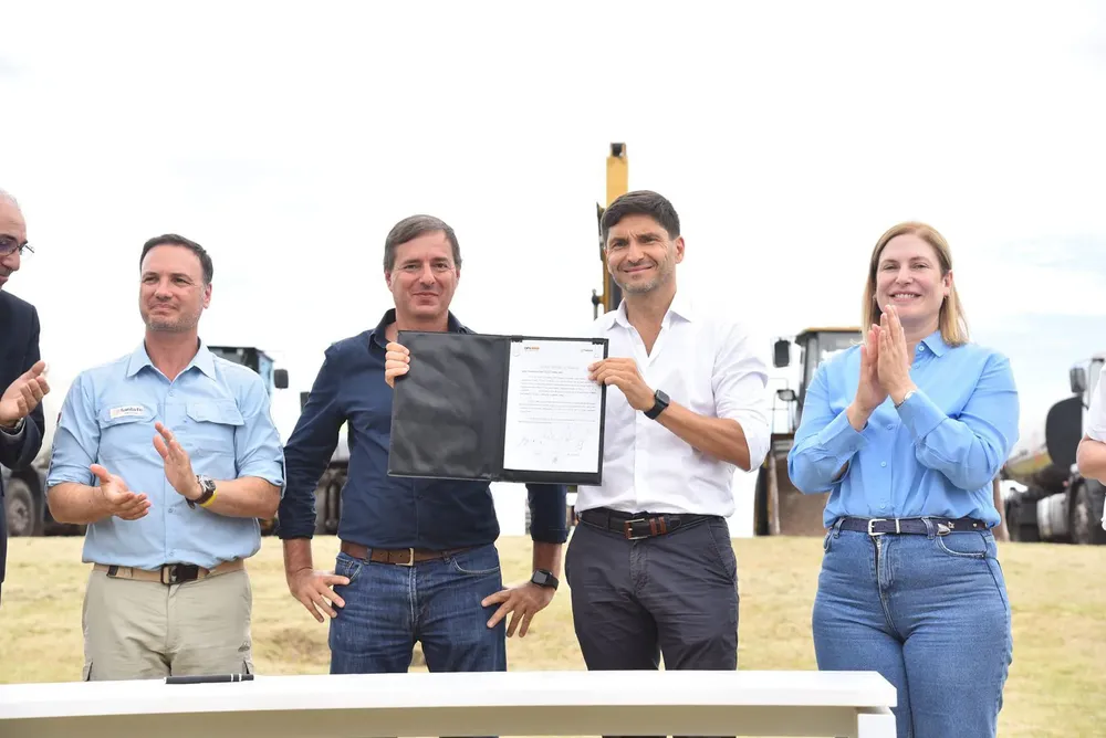 8da28d14-5dd2-4018-8504-1affdc414beb