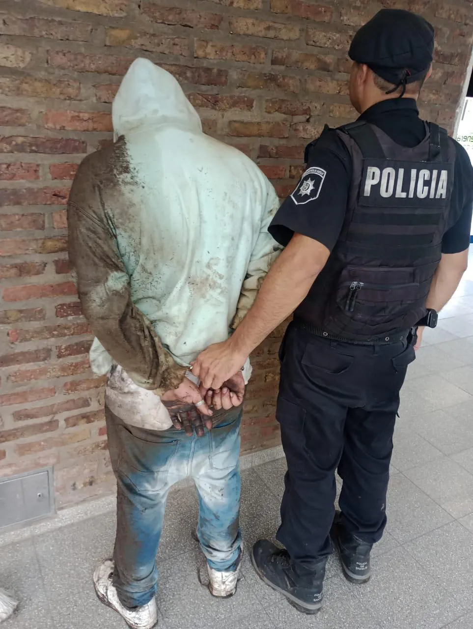 Imagen de WhatsApp 2023-12-15 a las 06.42.09_031038b9