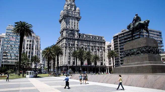 plaza-independencia-montevideo