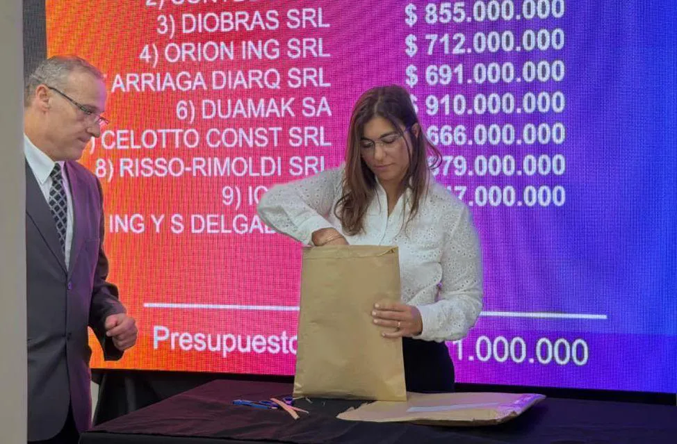 7b68f226-17e5-4e31-8424-307a56498fc2