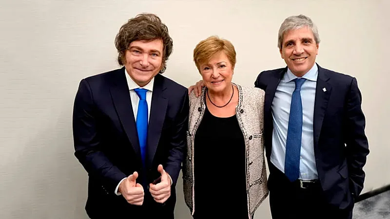 Argentina-recibira-otros-mil-millones-de-dolares-del-FMI