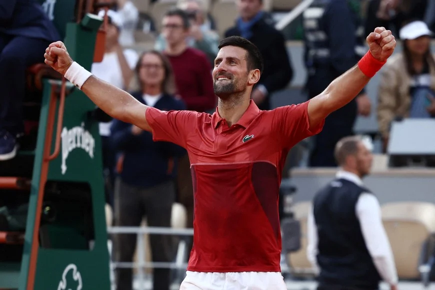 a6CA0UTx8_870x580__1