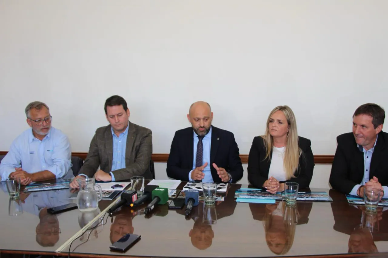 911715a3-b244-4e0b-aae4-ce5572f0830c