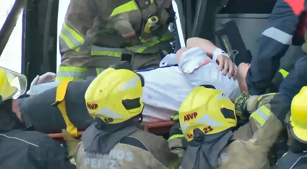 choque-pinero-colectivo-y-camion