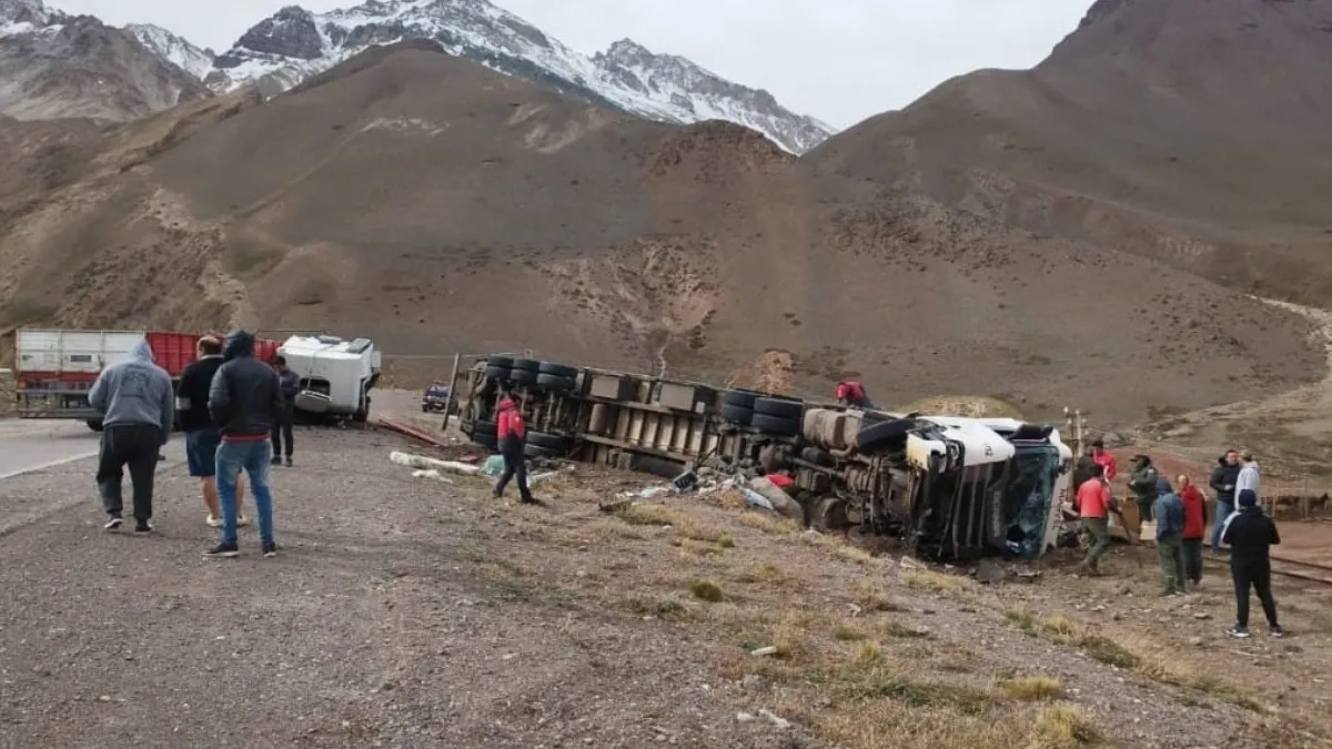 Murió un camionero sanjuanino tras ser chocado de frente en la ruta 7 ...