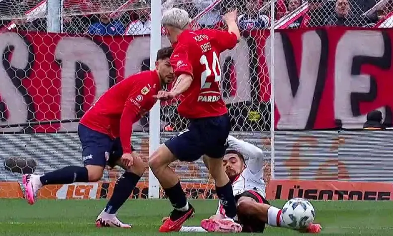 independiente-y-river-expulsion-lopez