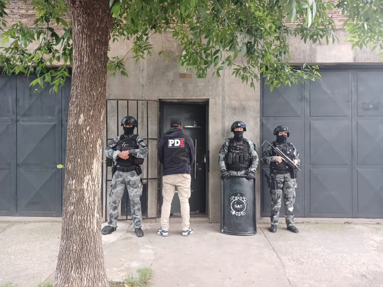 305dcbeb-d8c6-48bb-ba7c-bfe6f19dae3d