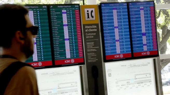 vuelos-cancelados-aerolineas-argentinas-paro-aeronauticos-controladores-aereos