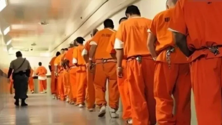 presos_santa_fe_uniformes_x1x_1_crop1705515831628.jpg_1833193316