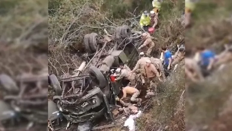 tragedia-camion-militar-lolog-san-martin-d-elos-andes