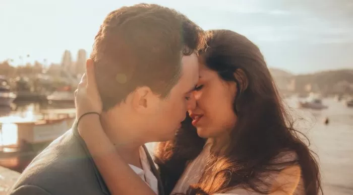 6569380327887_700_387!