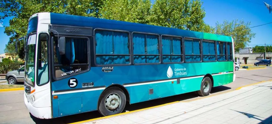 colectivo-timbues-_1476832801_1140x520
