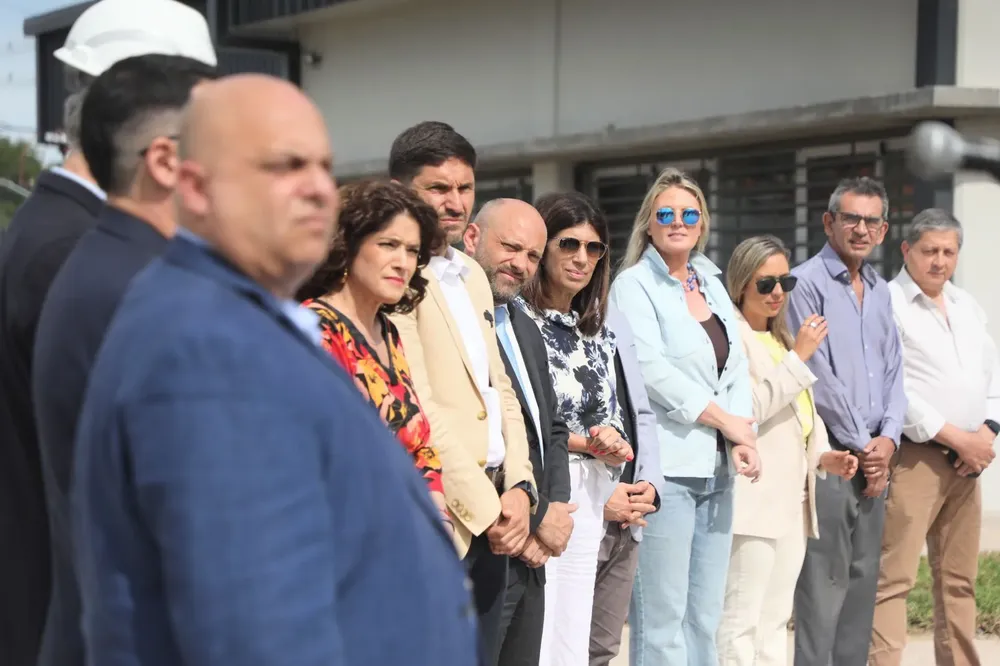 004cedaa-69f9-4f28-8b17-b5699e93e7b5