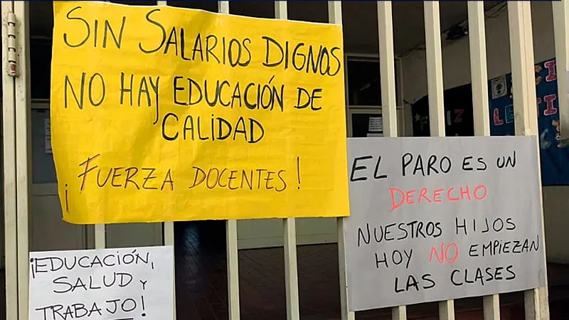 Paro-docente-con-escuelas-abiertas-en-el-inicio-de-clases-en-Santa-Fe