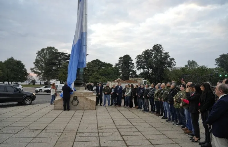 banderamastil3.jpg_105380817