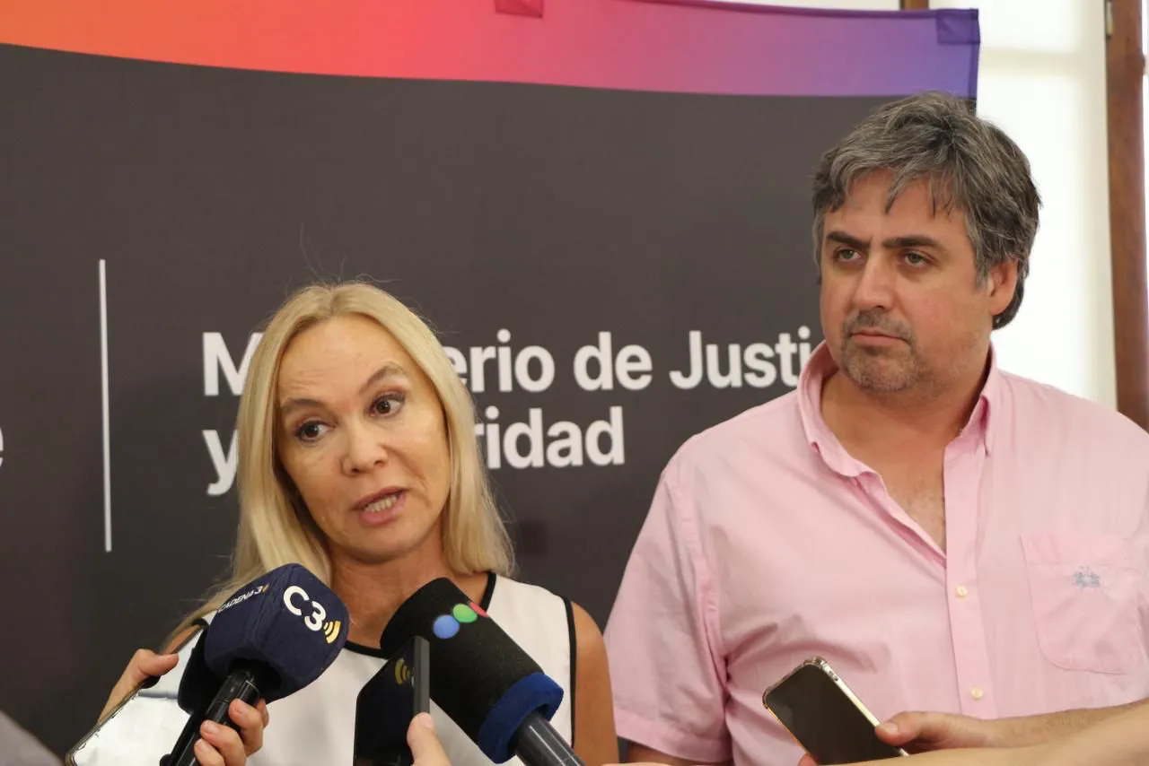 25ef03b7-5709-4732-8aac-ef9afb10385e