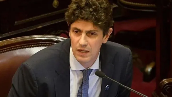 lousteau_1.jpg_1833193316