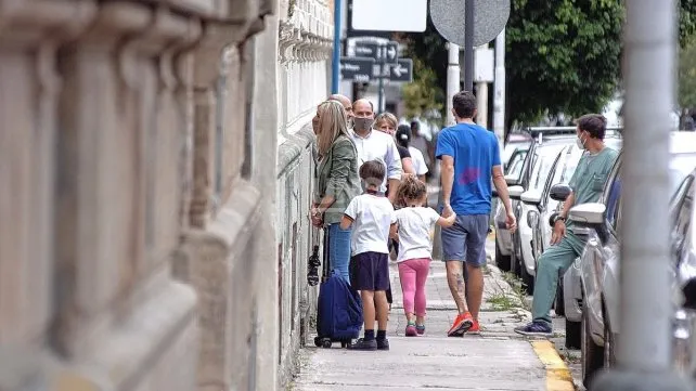 inicio-clases-escuela-aulas-alumnos-docentes-paritariajpg