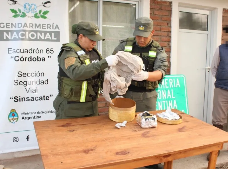 narcotrxfico__entrega_vigilada__detectaron_cocaxna_dentro_de_una_encomienda_2.jpeg_330719941