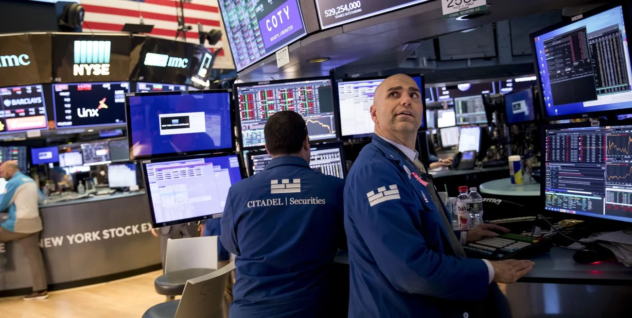 332KHQ770_1300x655__1