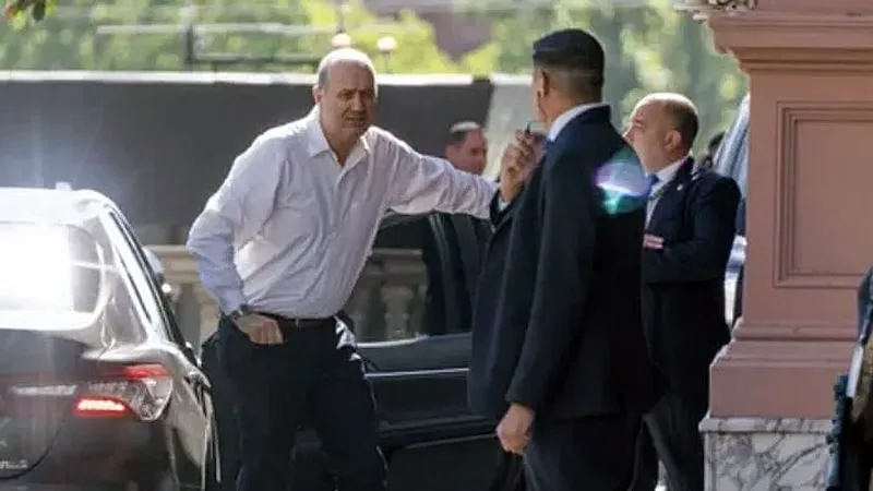 El-gobierno-suspendio-las-contrataciones-del-sector-publico-pero-habilito-excepciones