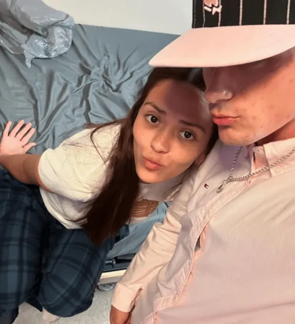 la_joven_junto_a_su_esposo_estadounidensex_investigado_por_presunto_femicidio.png_1174619477