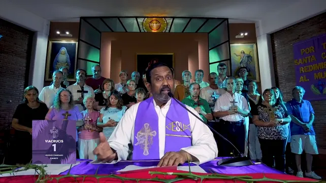 por-la-inseguridad-el-padre-ignacio-realiza-el-via-crucis-streaming-la-parroquia-natividad-del-senor