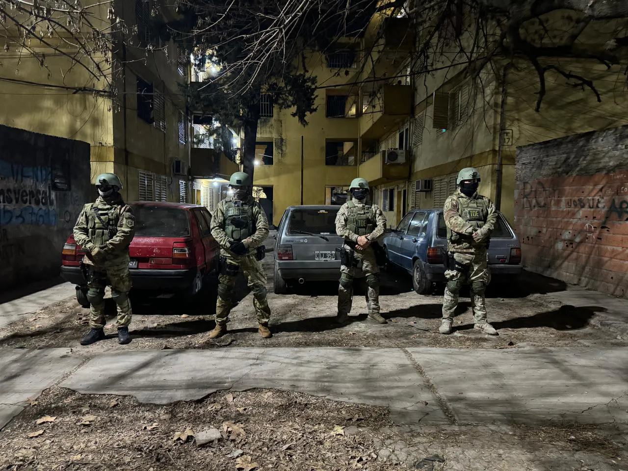 76b55a1c-3e73-49c5-ad33-9ffad9398bbd