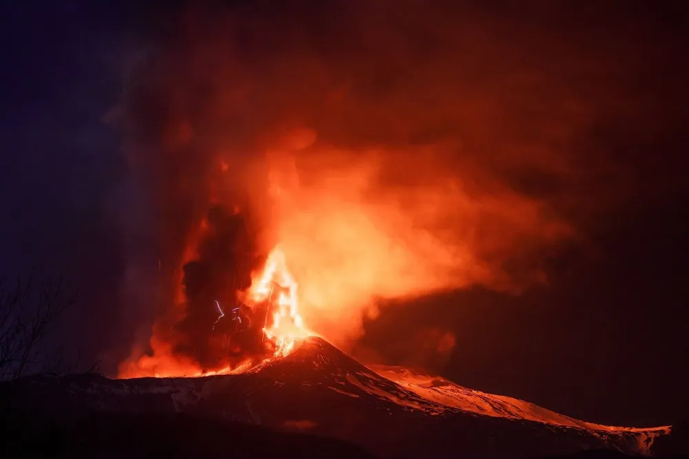 volca-etna-1