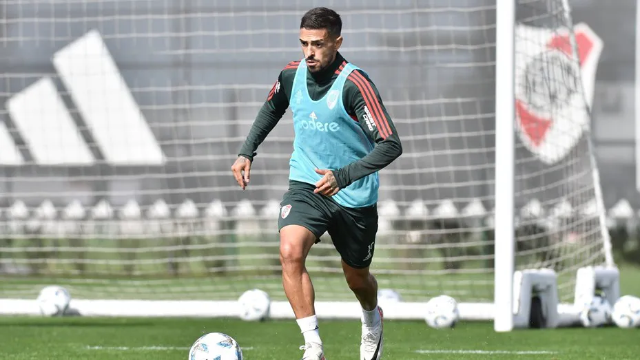 LANZINI jugador de River